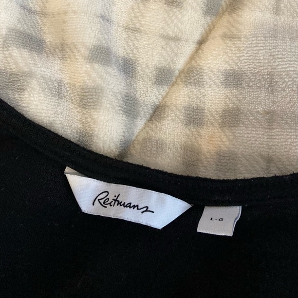 Reitmans black top - Picture 3 of 3